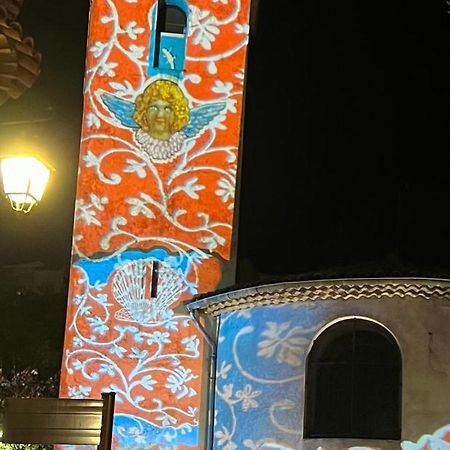 À deux pas du Palais des Festivals , deux pièces dans le bas du quartier historique du Suquet à Cannes Exterior foto