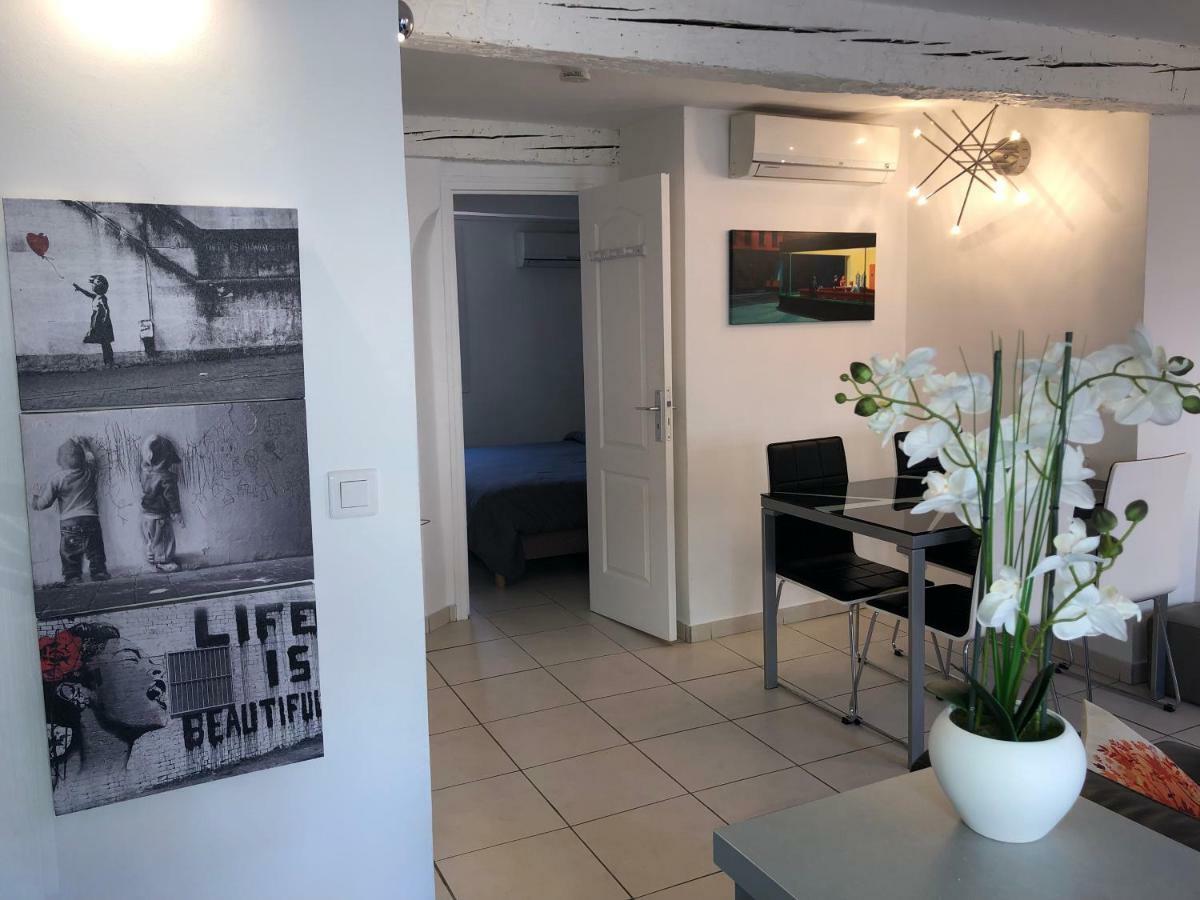 À deux pas du Palais des Festivals , deux pièces dans le bas du quartier historique du Suquet à Cannes Exterior foto