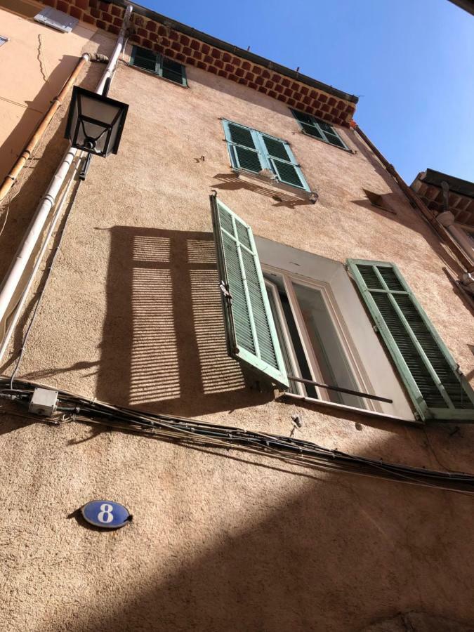 À deux pas du Palais des Festivals , deux pièces dans le bas du quartier historique du Suquet à Cannes Exterior foto