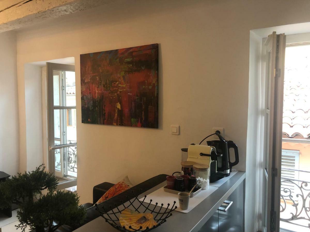 À deux pas du Palais des Festivals , deux pièces dans le bas du quartier historique du Suquet à Cannes Exterior foto